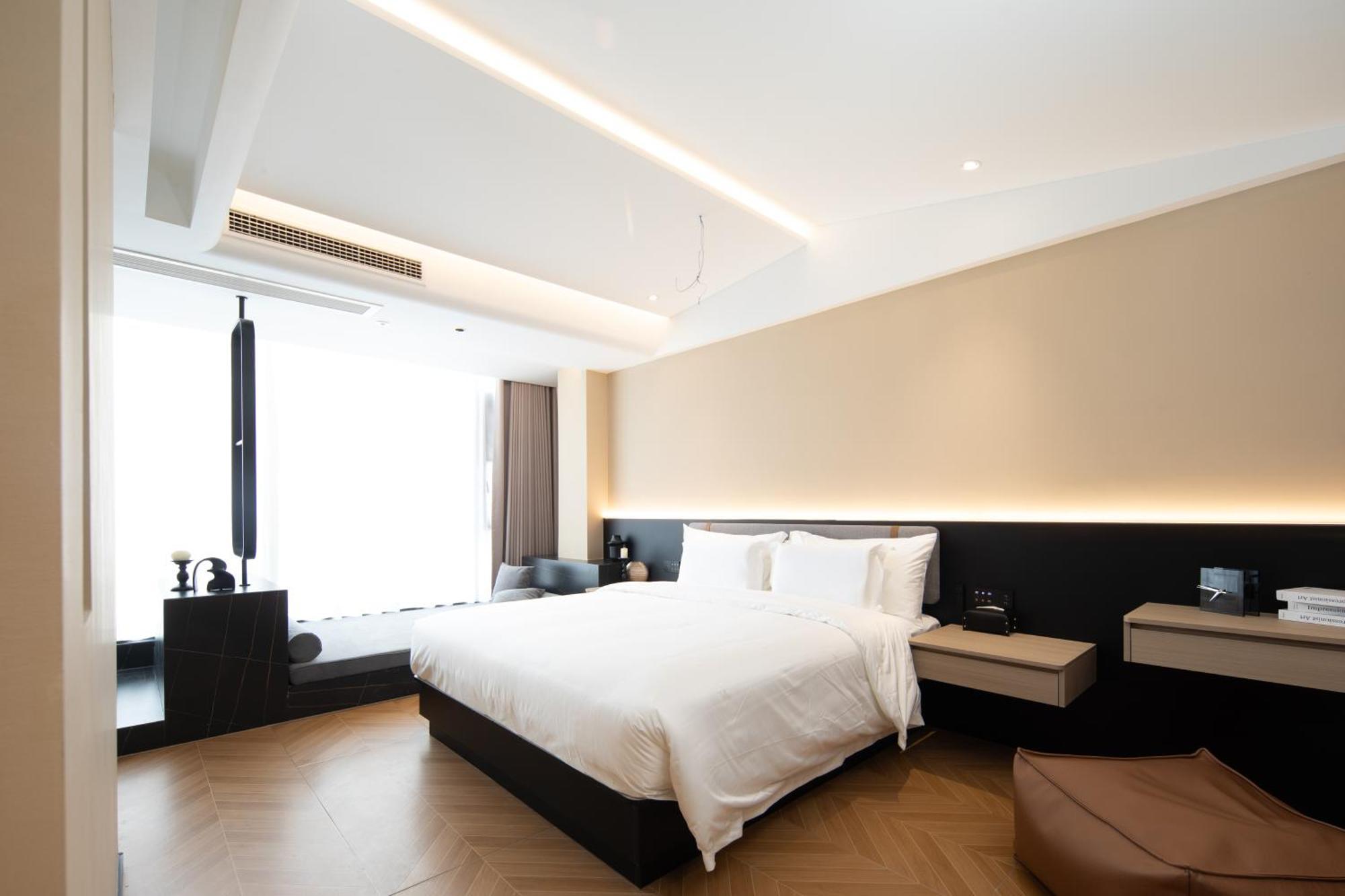 See You Soon At The Ritz Rose Summer Hotel Sanya Buitenkant foto