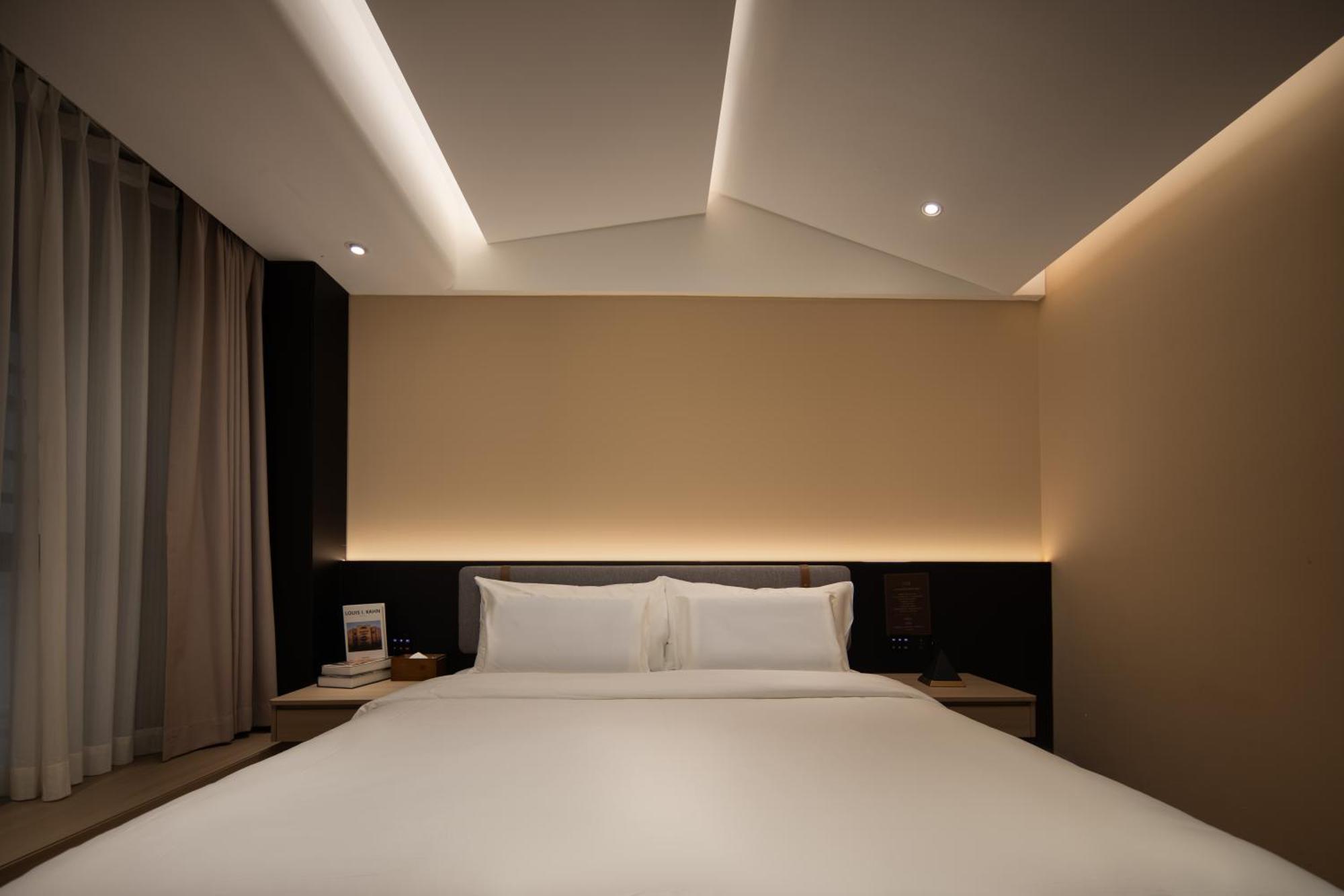 See You Soon At The Ritz Rose Summer Hotel Sanya Buitenkant foto