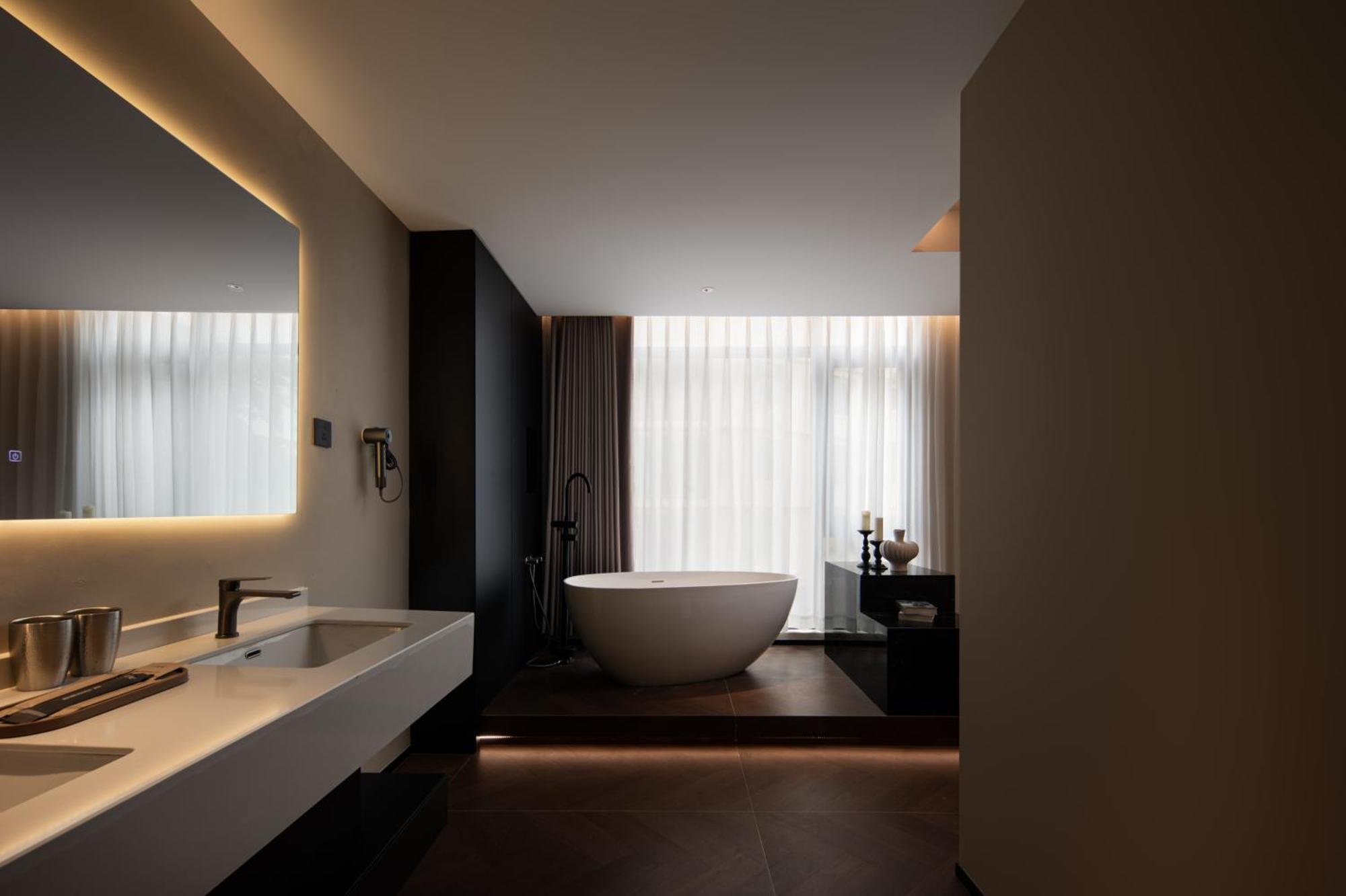 See You Soon At The Ritz Rose Summer Hotel Sanya Buitenkant foto