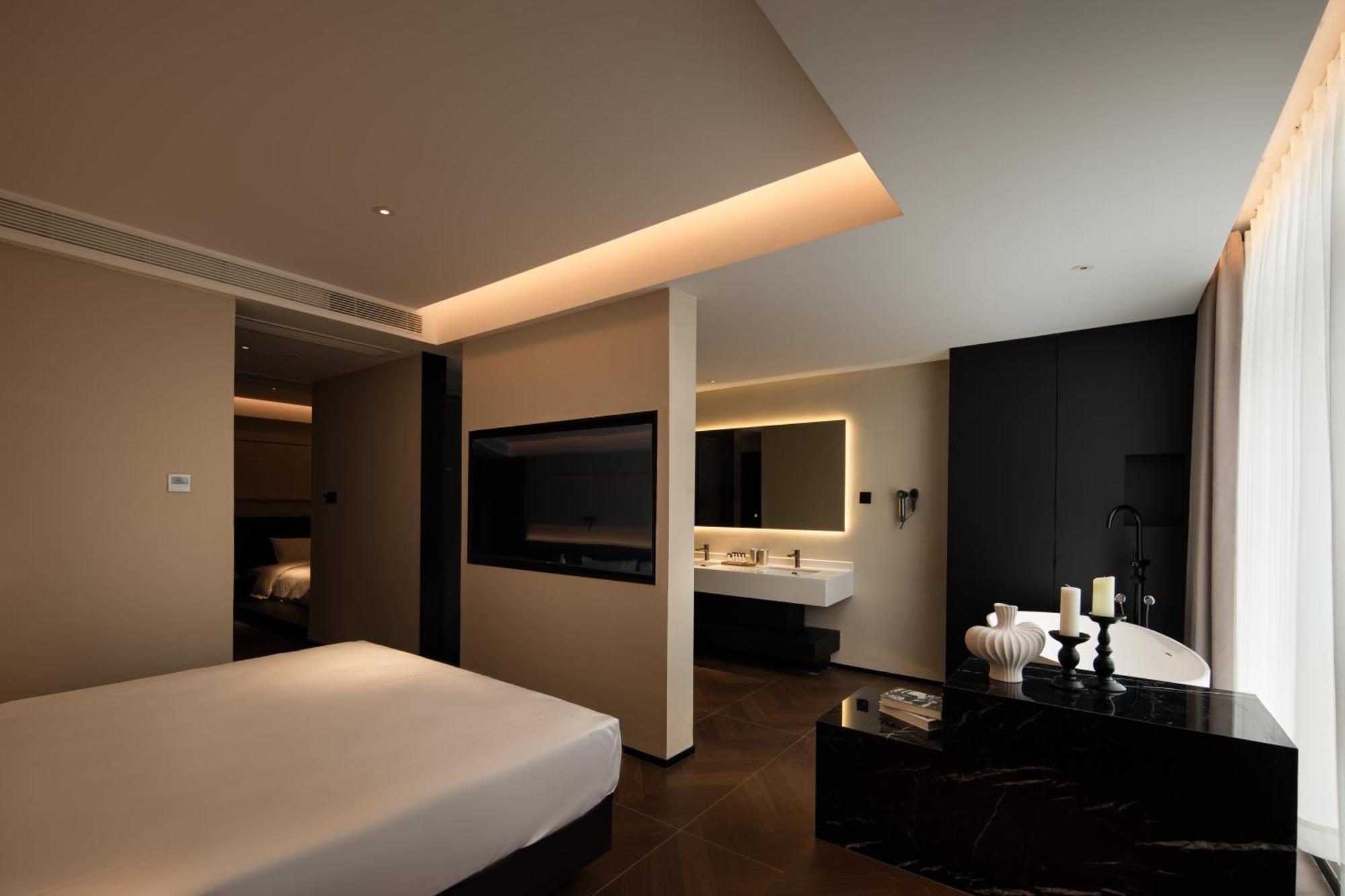 See You Soon At The Ritz Rose Summer Hotel Sanya Buitenkant foto